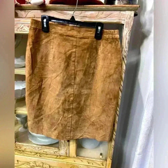 Hunt Club Womens 100% Camel Suede Leather skirt Size 12 - Picture 1 of 6